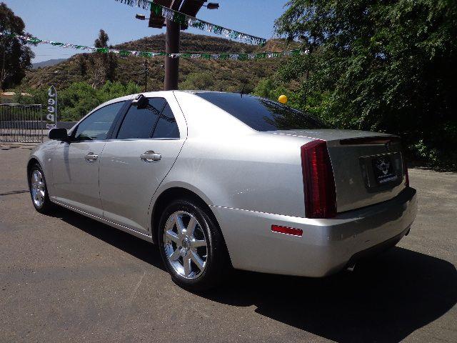 Cadillac STS 2006 photo 16