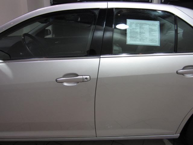 Cadillac STS 2007 photo 2