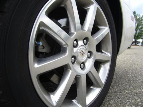 Cadillac STS 2007 photo 2