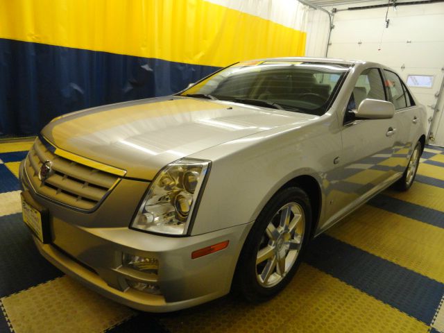Cadillac STS 2007 photo 2