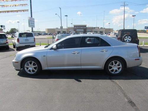 Cadillac STS 2007 photo 2
