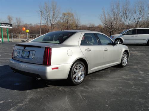 Cadillac STS 2007 photo 2
