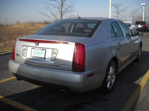 Cadillac STS 2007 photo 4