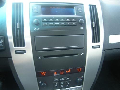 Cadillac STS 2007 photo 2