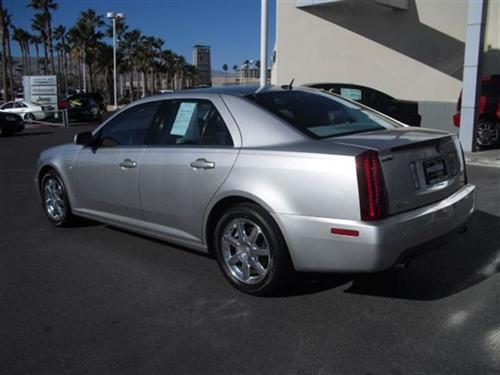 Cadillac STS 2007 photo 2