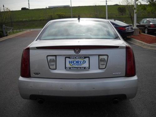 Cadillac STS 2007 photo 4