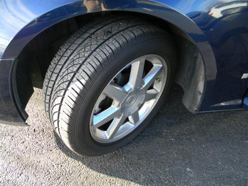 Cadillac STS 2007 photo 2