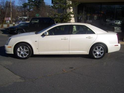 Cadillac STS 2007 photo 2