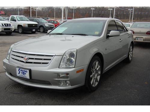 Cadillac STS 2007 photo 2