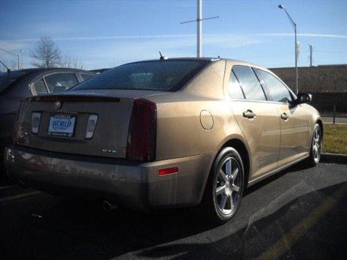 Cadillac STS 2007 photo 4