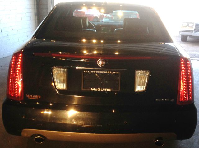 Cadillac STS 2007 photo 2