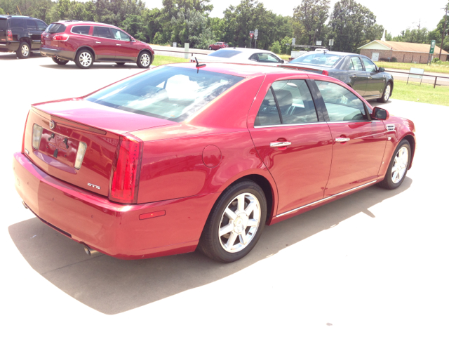 Cadillac STS 2008 photo 2