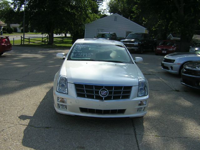 Cadillac STS Royal SE Sedan