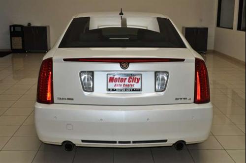 Cadillac STS 2008 photo 3