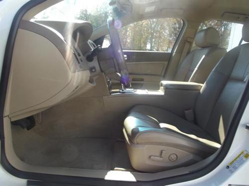 Cadillac STS 2008 photo 2