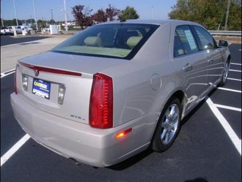 Cadillac STS 2008 photo 3