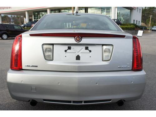 Cadillac STS 2008 photo 3