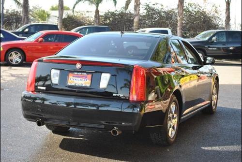 Cadillac STS 2008 photo 2