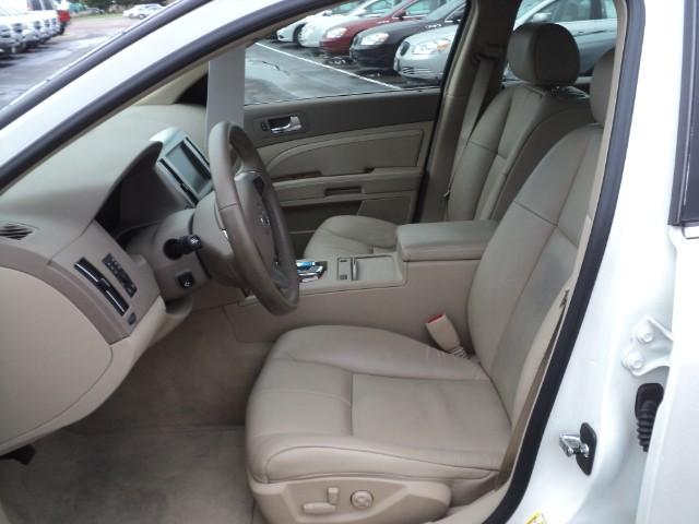 Cadillac STS 2008 photo 3