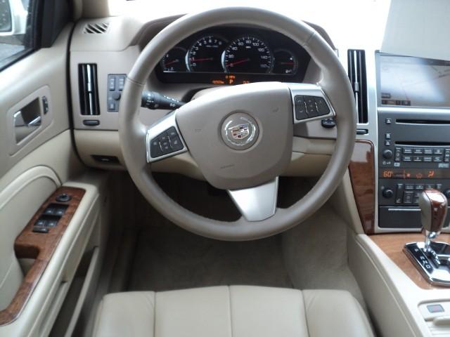 Cadillac STS 2008 photo 5