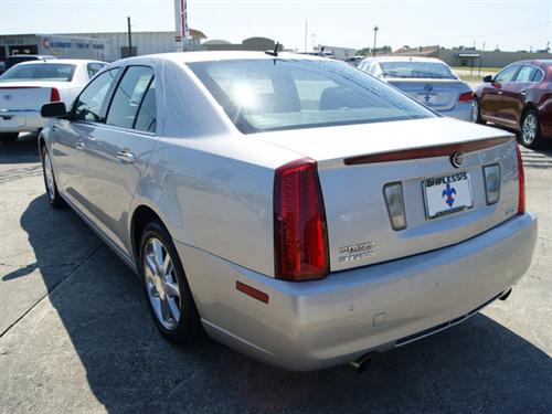 Cadillac STS 2008 photo 3