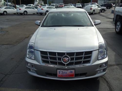 Cadillac STS 2008 photo 1