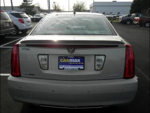 Cadillac STS 2008 photo 5
