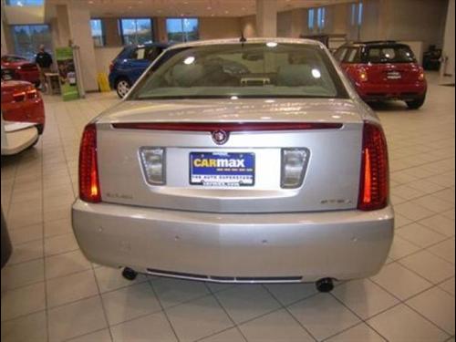 Cadillac STS 2008 photo 5
