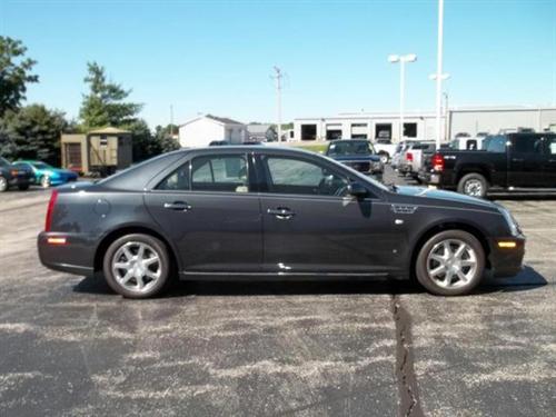 Cadillac STS 2008 photo 2