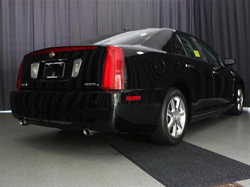 Cadillac STS 2008 photo 2