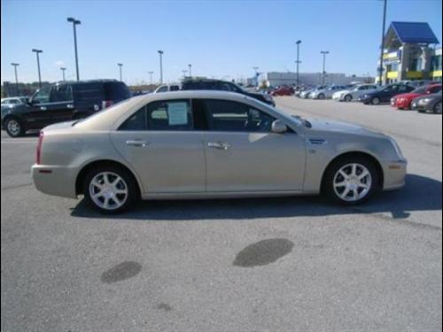 Cadillac STS 2008 photo 3