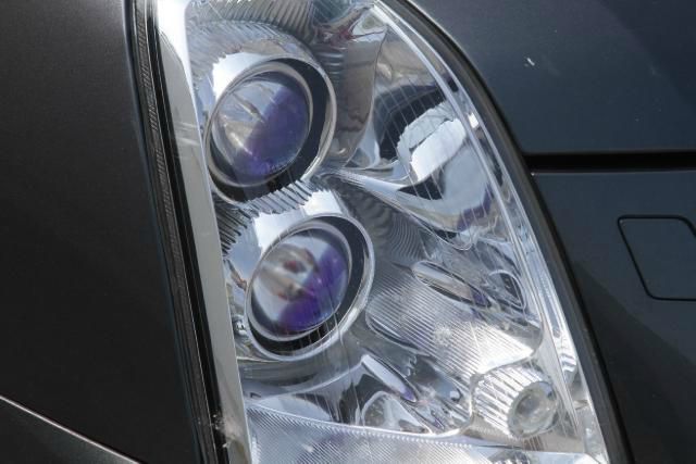 Cadillac STS 2008 photo 2