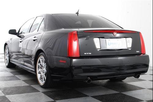 Cadillac STS 2008 photo 2