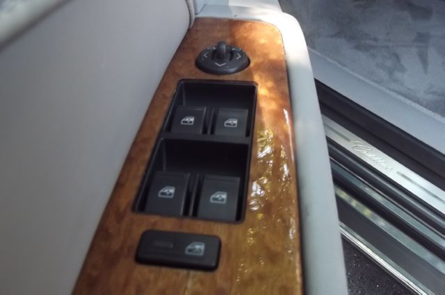 Cadillac STS 2008 photo 4