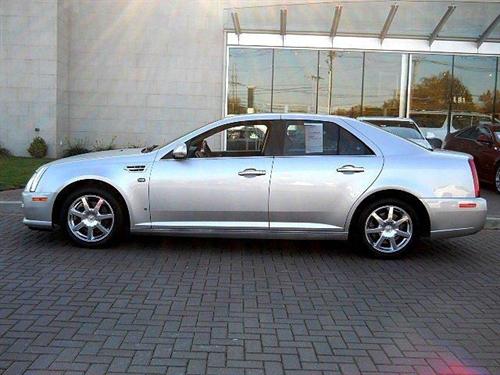 Cadillac STS 2008 photo 1
