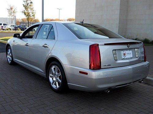 Cadillac STS 2008 photo 2