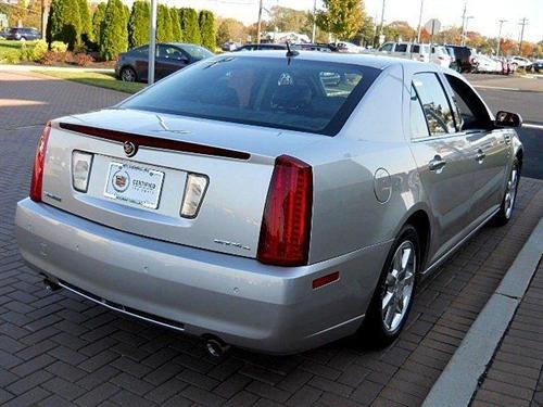 Cadillac STS 2008 photo 4