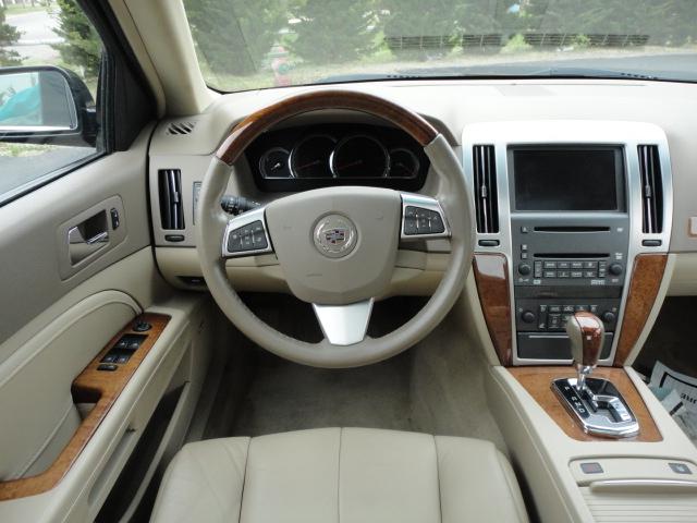Cadillac STS 2008 photo 5
