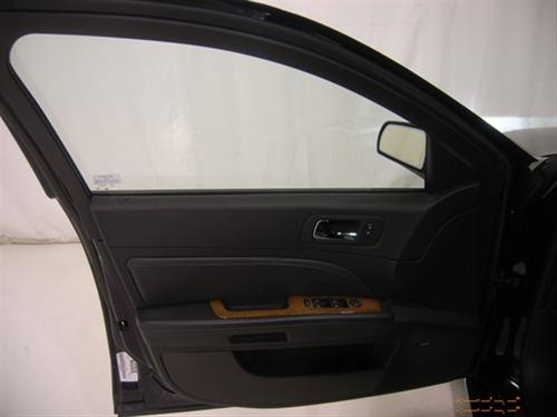 Cadillac STS 2008 photo 1