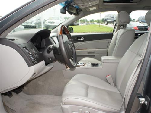 Cadillac STS 2008 photo 2