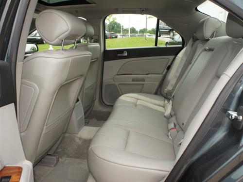 Cadillac STS 2008 photo 3