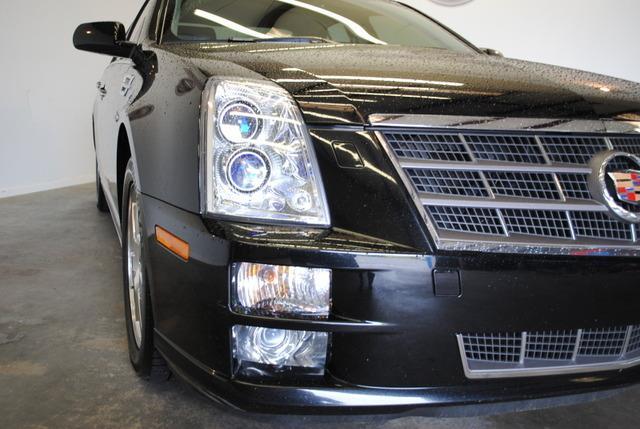 Cadillac STS R25 Sedan
