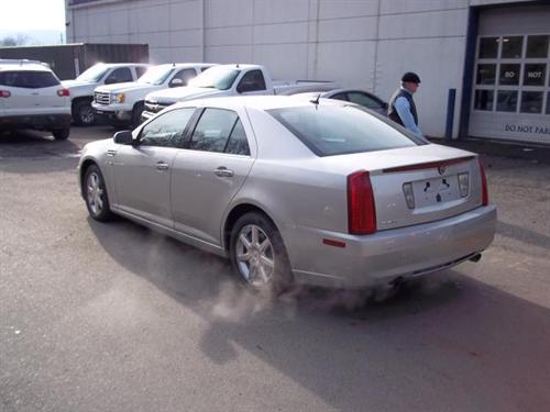 Cadillac STS 2008 photo 4