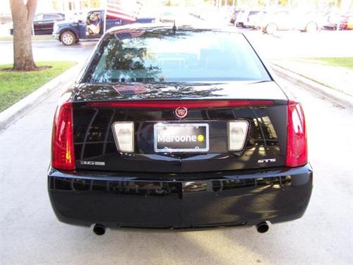 Cadillac STS 2008 photo 2