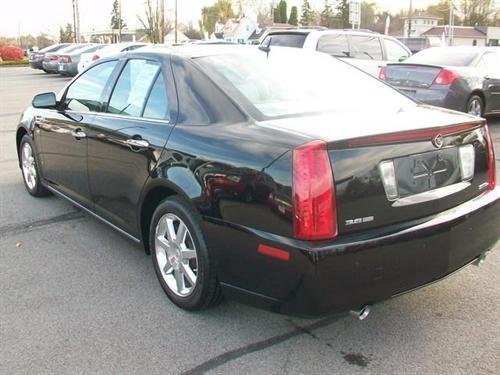 Cadillac STS 2008 photo 2