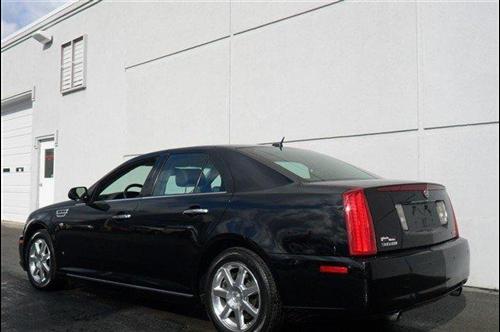 Cadillac STS 2008 photo 1