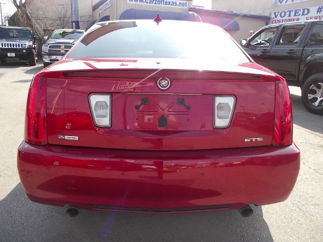 Cadillac STS 2009 photo 1