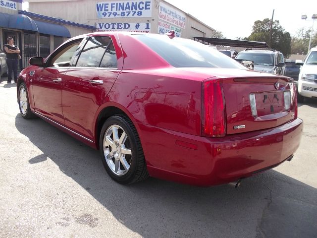 Cadillac STS 2009 photo 3