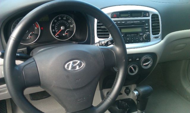 Cadillac STS 2009 photo 3