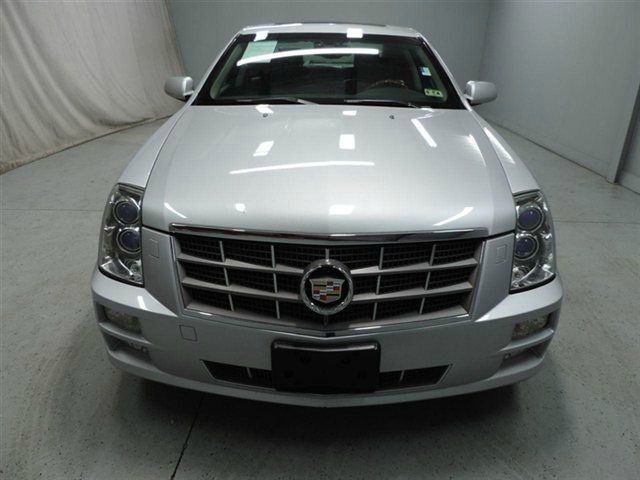 Cadillac STS 2009 photo 4